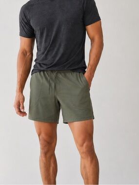 Lululemon License to Train Linerless Short 5" Sage Green Athletic Run XL